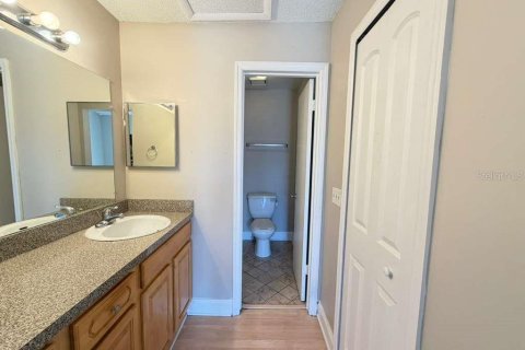 Condo in Orlando, Florida, 3 bedrooms  № 2102846 - photo 13