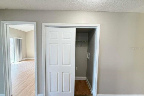 Condo in Orlando, Florida, 3 bedrooms  № 2102846 - photo 9