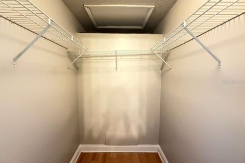 Condo in Orlando, Florida, 3 bedrooms  № 2102846 - photo 15