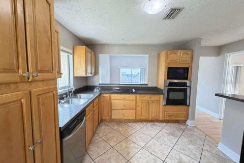 Condo in Orlando, Florida, 3 bedrooms  № 2102846 - photo 6