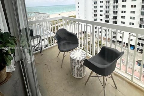 Condominio en alquiler en Miami Beach, Florida, 1 dormitorio, 60.85 m2 № 1969374 - foto 14