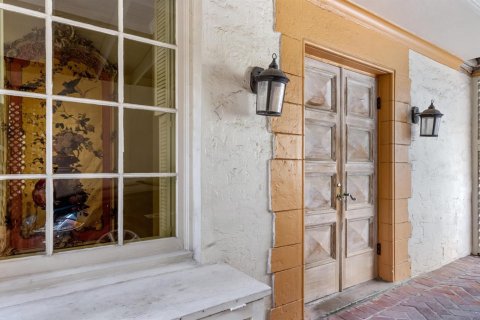 House in Palm Beach, Florida 8 bedrooms, 798.59 sq.m. № 2187589 - photo 17