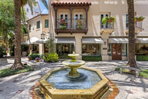 House in Palm Beach, Florida 8 bedrooms, 798.59 sq.m. № 2187589 - photo 13