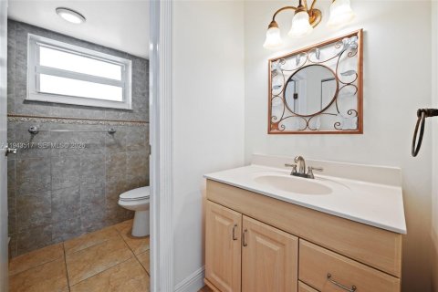 Снять в аренду кондоминиум в Майами, Флорида 2 спальни, 105.44м2, № 2002100 - фото 17