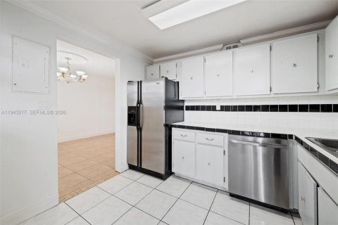 Снять в аренду кондоминиум в Майами, Флорида 2 спальни, 105.44м2, № 2002100 - фото 12