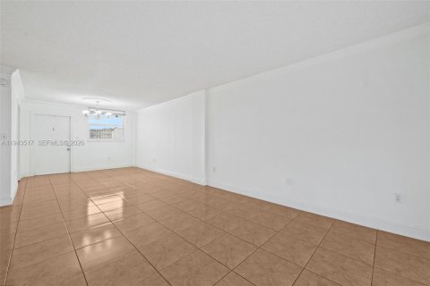 Снять в аренду кондоминиум в Майами, Флорида 2 спальни, 105.44м2, № 2002100 - фото 6