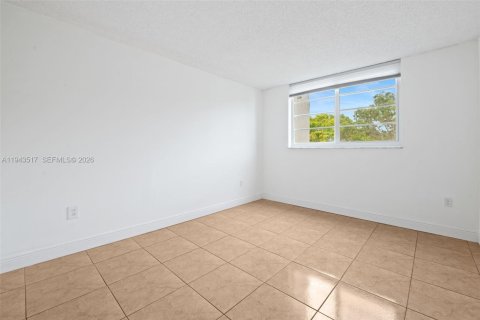 Снять в аренду кондоминиум в Майами, Флорида 2 спальни, 105.44м2, № 2002100 - фото 19