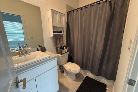 Townhouse in Florida City, Florida 2 bedrooms, 112.23 sq.m. № 1420125 - photo 10