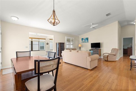 Casa en venta en The Villages, Florida, 2 dormitorios, 129.41 m2 № 1795009 - foto 15
