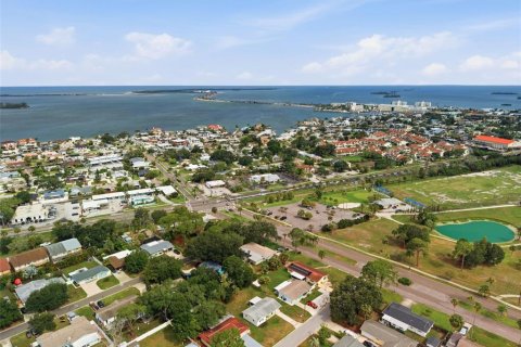 House in Dunedin, Florida 2 bedrooms, 83.98 sq.m. № 2200257 - photo 30