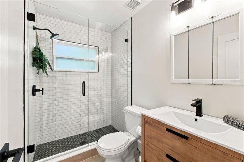 House in Dunedin, Florida 2 bedrooms, 83.98 sq.m. № 2200257 - photo 15