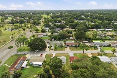 House in Dunedin, Florida 2 bedrooms, 83.98 sq.m. № 2200257 - photo 28