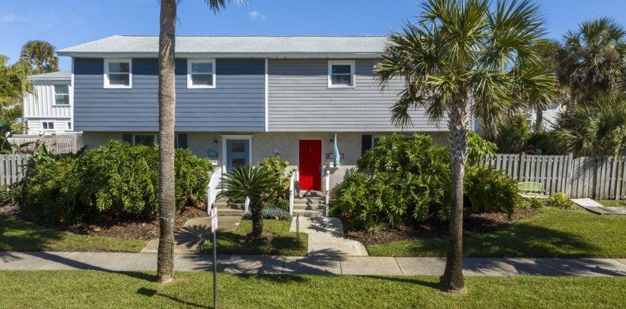 House in Neptune Beach, Florida 3 bedrooms, 134.71 sq.m. № 812480