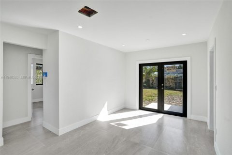 Casa en venta en Miami, Florida, 3 dormitorios, 111.39 m2 № 2006389 - foto 9