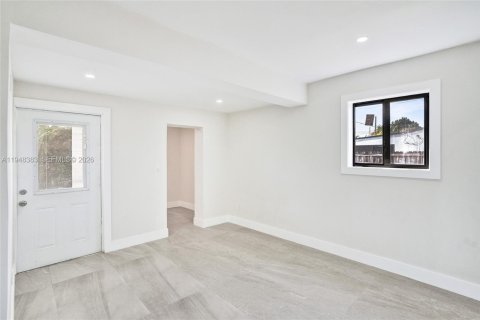 Casa en venta en Miami, Florida, 3 dormitorios, 111.39 m2 № 2006389 - foto 16