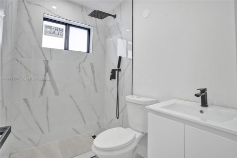 Casa en venta en Miami, Florida, 3 dormitorios, 111.39 m2 № 2006389 - foto 28