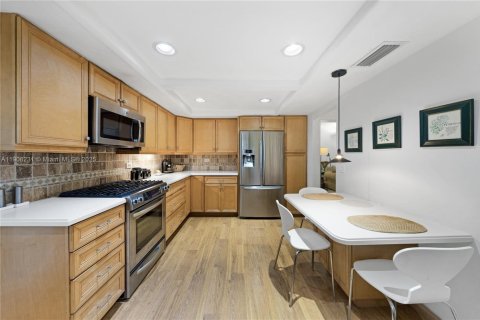 Casa en venta en Bal Harbour, Florida, 5 dormitorios, 291.9 m2 № 2035354 - foto 21