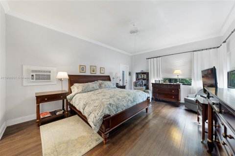 Casa en venta en Bal Harbour, Florida, 5 dormitorios, 291.9 m2 № 2035354 - foto 28