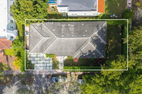 Купить виллу или дом в Корал-Гейблс, Флорида 3 спальни, 136.57м2, № 1991879 - фото 19