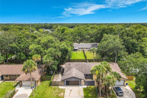 Villa ou maison à vendre à Edgewater, Floride: 2 chambres, 114.46 m2 № 2211520 - photo 2