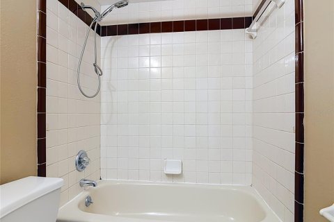 Villa ou maison à vendre à Edgewater, Floride: 2 chambres, 114.46 m2 № 2211520 - photo 24