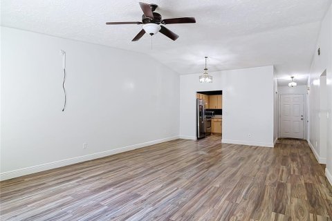Villa ou maison à vendre à Edgewater, Floride: 2 chambres, 114.46 m2 № 2211520 - photo 11