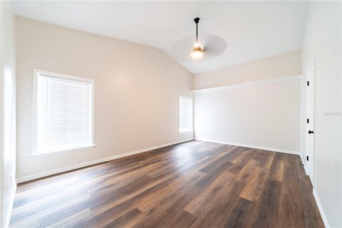 House in Deltona, Florida 3 bedrooms, 163.51 sq.m. № 1917154 - photo 28