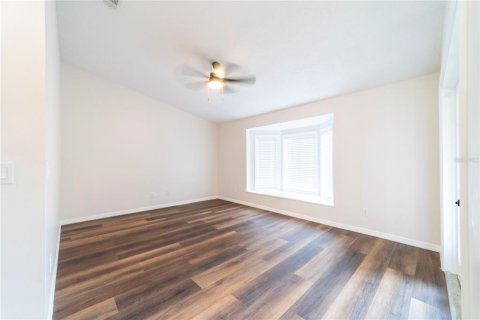 House in Deltona, Florida 3 bedrooms, 163.51 sq.m. № 1917154 - photo 14