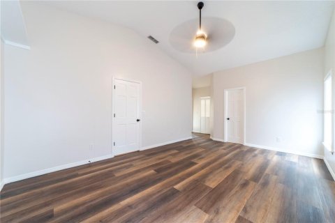 House in Deltona, Florida 3 bedrooms, 163.51 sq.m. № 1917154 - photo 26