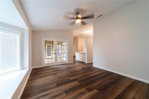 House in Deltona, Florida 3 bedrooms, 163.51 sq.m. № 1917154 - photo 15