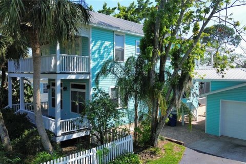 House in Sebring, Florida 3 bedrooms, 236.25 sq.m. № 1538625 - photo 3