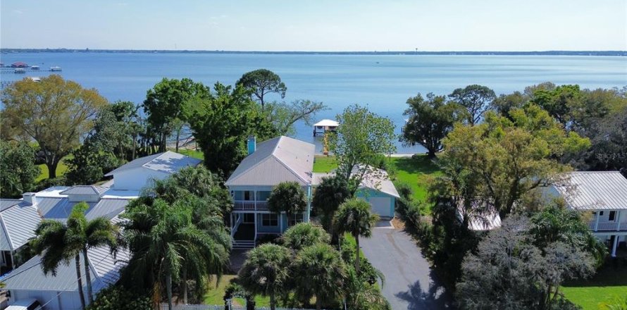 House in Sebring, Florida 3 bedrooms, 236.25 sq.m. № 1538625