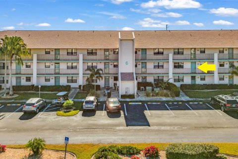 Condo in Punta Gorda, Florida, 2 bedrooms  № 2358096