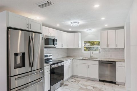 Casa en venta en DeLand, Florida, 3 dormitorios, 134.89 m2 № 2101963 - foto 8