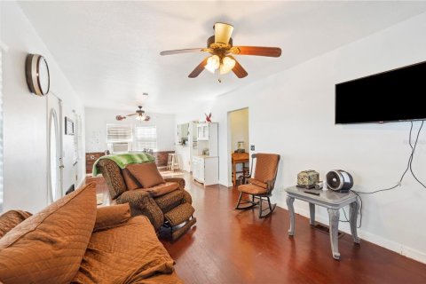 House in Fort Meade, Florida 3 bedrooms, 111.48 sq.m. № 1719163 - photo 6