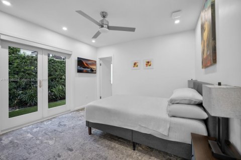 House in Coral Gables, Florida 5 bedrooms, 471.48 sq.m. № 1471366 - photo 26