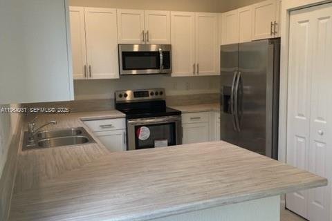 Adosado en alquiler en Homestead, Florida, 3 dormitorios № 2026334 - foto 2