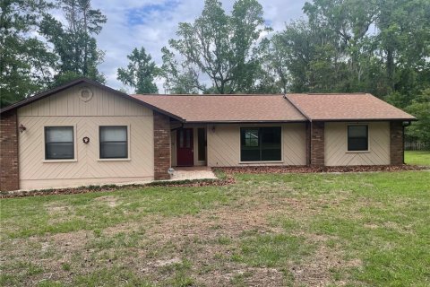 House in Gainesville, Florida 3 bedrooms, 155.89 sq.m. № 2238573