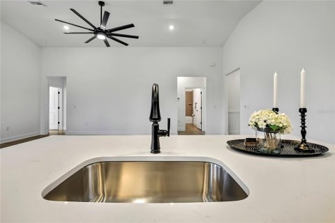 Casa en venta en Spring Hill, Florida, 4 dormitorios, 191.47 m2 № 1882743 - foto 20