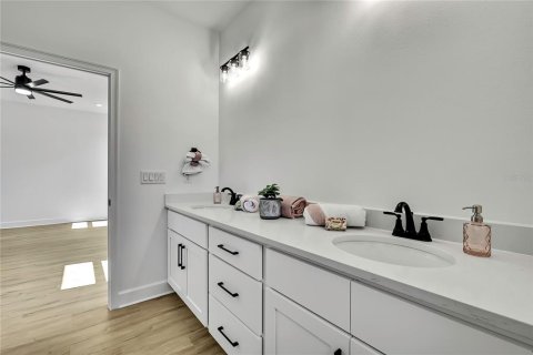 Casa en venta en Spring Hill, Florida, 4 dormitorios, 191.47 m2 № 1882743 - foto 30
