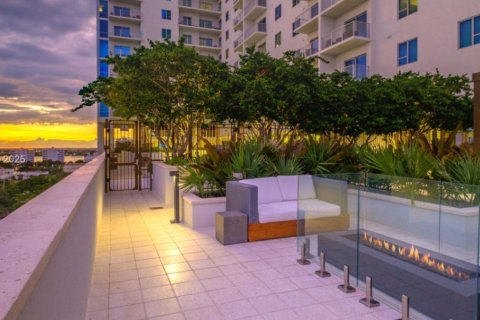 Apartment in West Palm Beach, Florida 1 bedroom, 72.84 sq.m. № 1922412 - photo 16