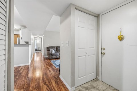 Condo in Palm Harbor, Florida, 3 bedrooms  № 2206531 - photo 3