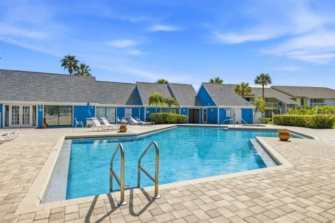 Condo in Palm Harbor, Florida, 3 bedrooms  № 2206531 - photo 28