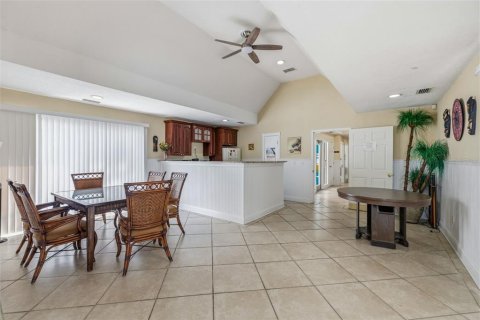 Condo in Palm Harbor, Florida, 3 bedrooms  № 2206531 - photo 30