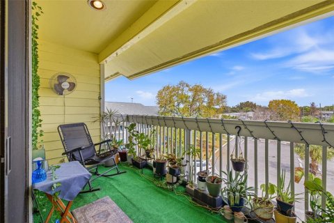 Condo in Palm Harbor, Florida, 3 bedrooms  № 2206531 - photo 22