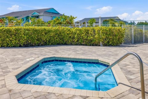 Condo in Palm Harbor, Florida, 3 bedrooms  № 2206531 - photo 29