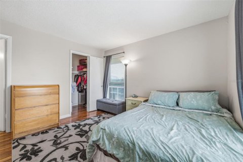 Condo in Palm Harbor, Florida, 3 bedrooms  № 2206531 - photo 13
