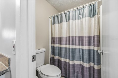 Condo in Palm Harbor, Florida, 3 bedrooms  № 2206531 - photo 21