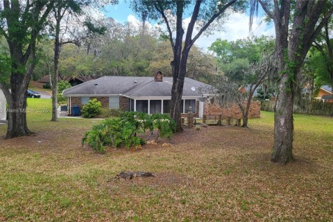 House in DeLand, Florida 3 bedrooms, 206.99 sq.m. № 1738768 - photo 4