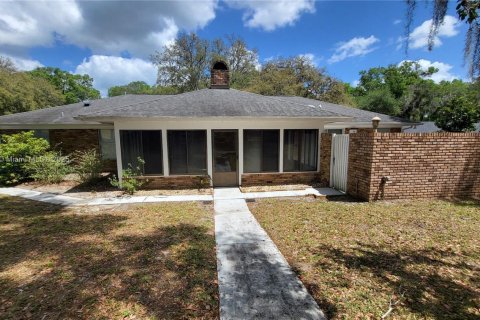 House in DeLand, Florida 3 bedrooms, 206.99 sq.m. № 1738768 - photo 1